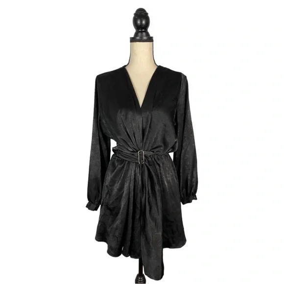 Zara NWOT Black satin romper long sleeves -looks like a dress - Picture 2 of 4